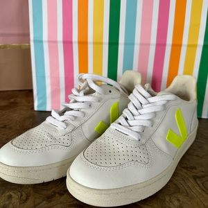Veja V-10 Sneakers